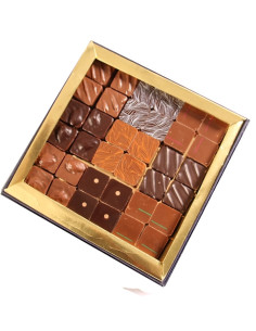 Coffret de chocolats au praliné