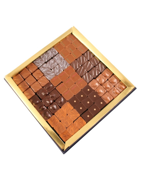 Coffret de chocolats au praliné