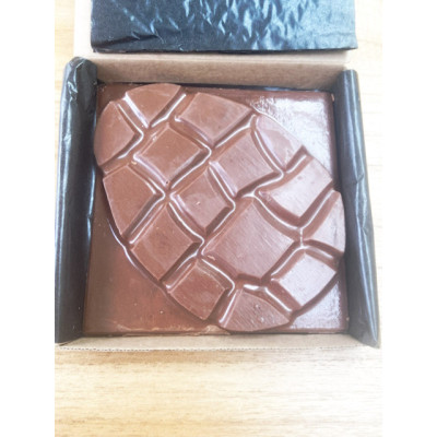 Oeuf praliné puzzle praliné maison Castelanne, - livraison à Domicile