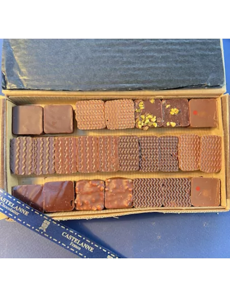 Coffret de chocolats au praliné