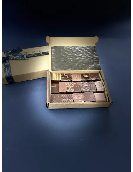 Coffret maison assorti 16 chocolats