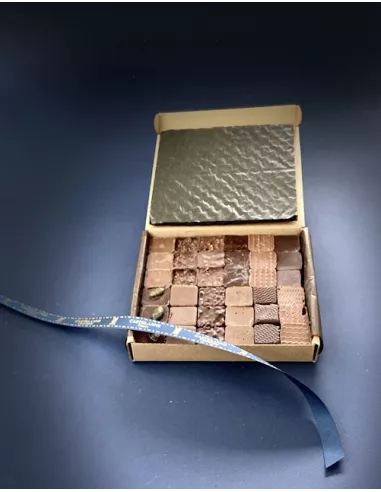 Coffret de chocolats au praliné