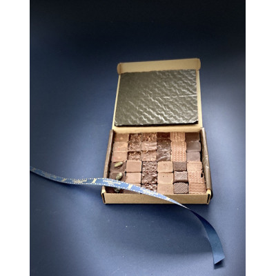 Coffret de chocolats au praliné