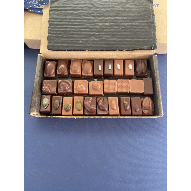 Coffret de chocolats au praliné